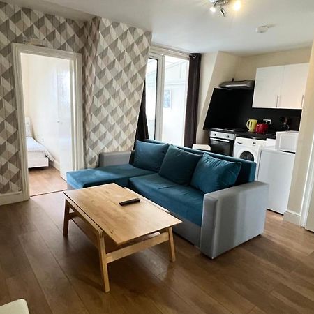 Comfy 2 Bedroom Apartments - Finchley Road, London Exteriör bild