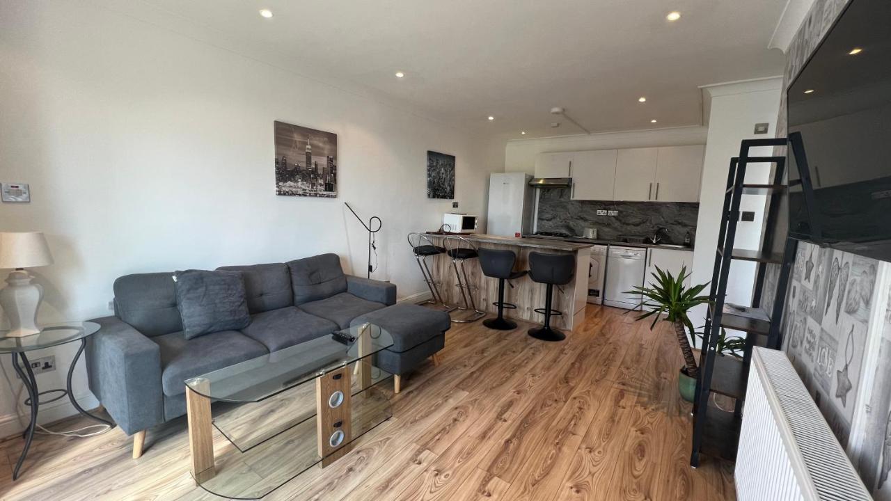 Comfy 2 Bedroom Apartments - Finchley Road, London Exteriör bild