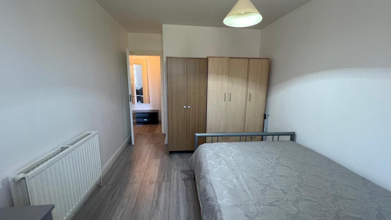 Comfy 2 Bedroom Apartments - Finchley Road, London Exteriör bild