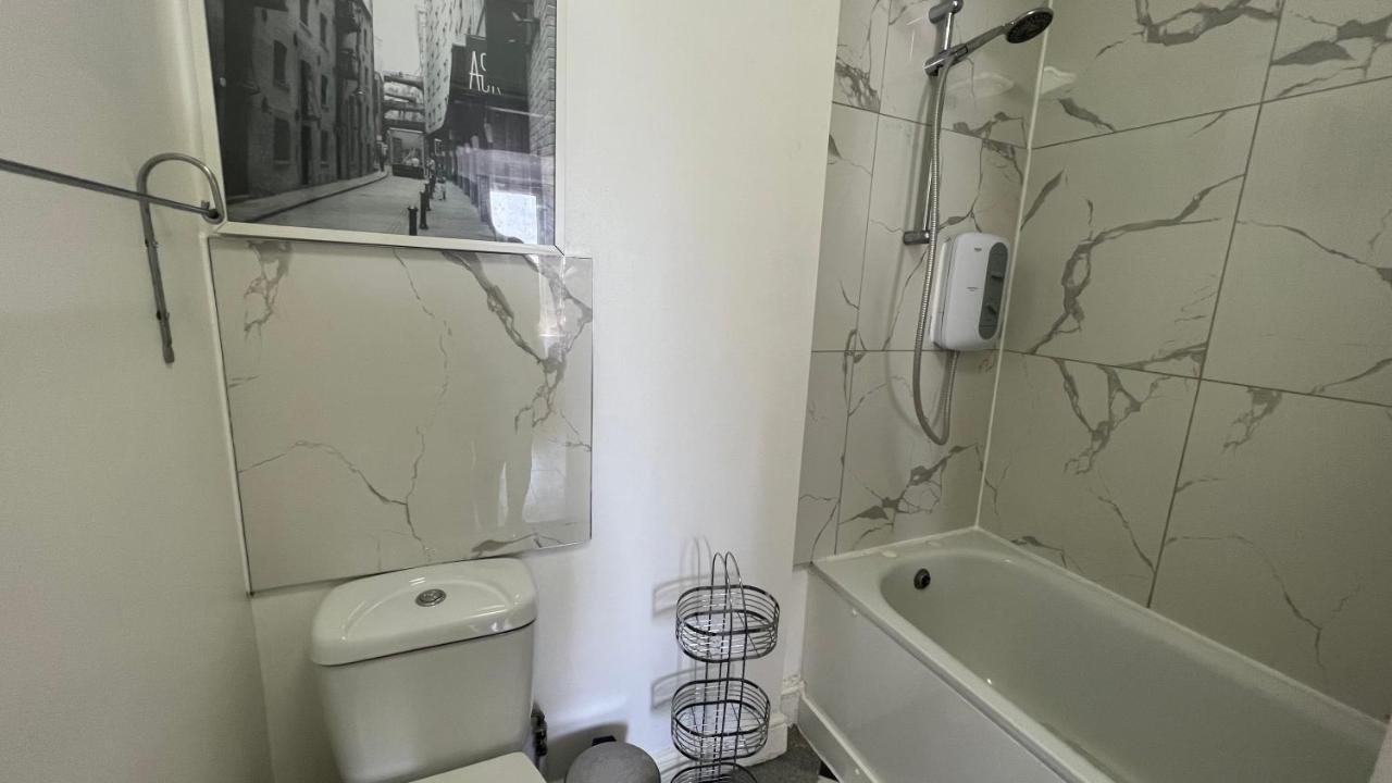 Comfy 2 Bedroom Apartments - Finchley Road, London Exteriör bild