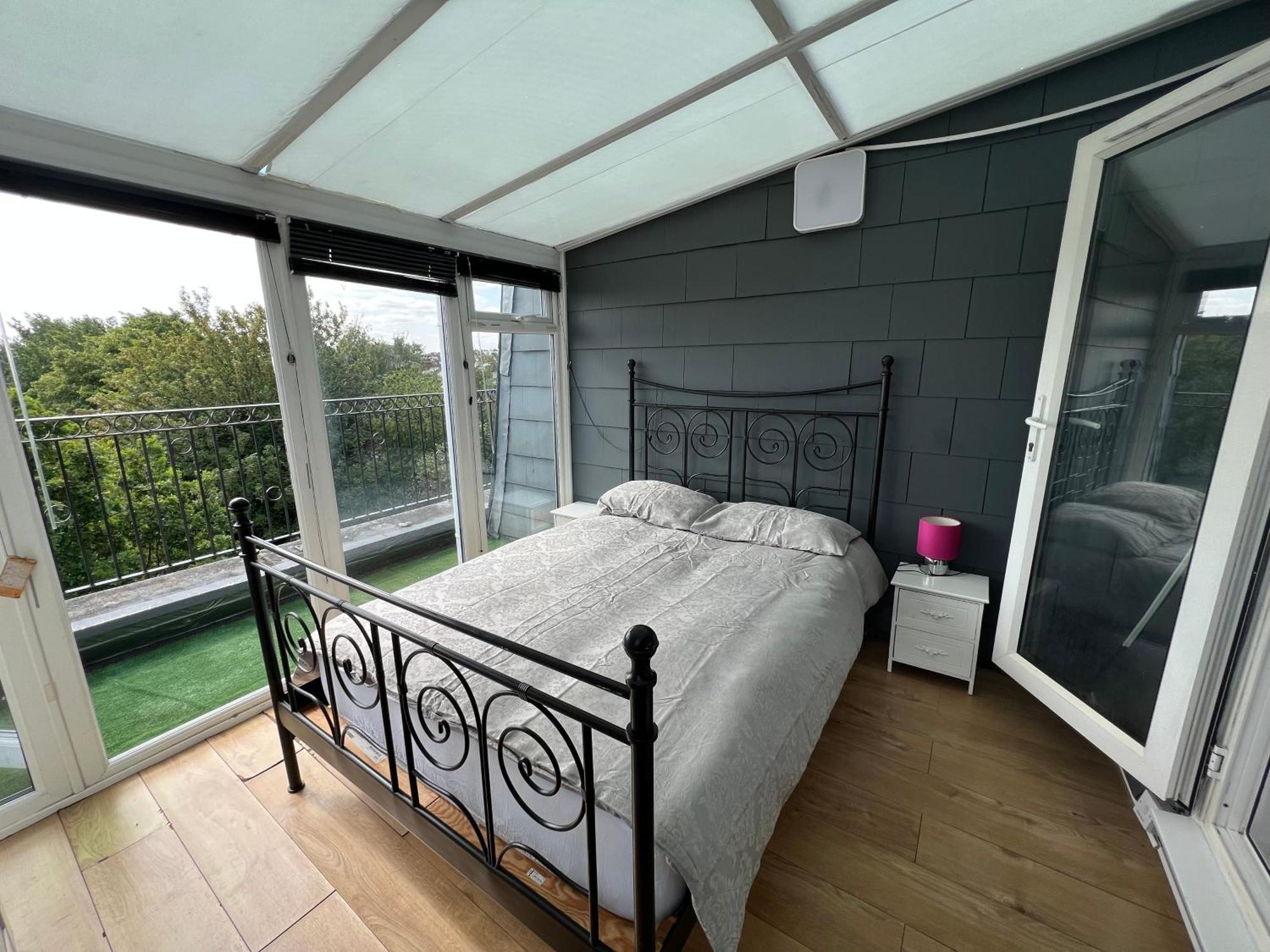 Comfy 2 Bedroom Apartments - Finchley Road, London Exteriör bild