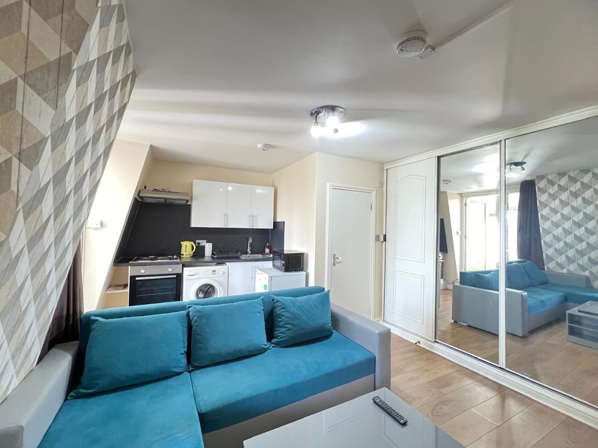 Comfy 2 Bedroom Apartments - Finchley Road, London Exteriör bild