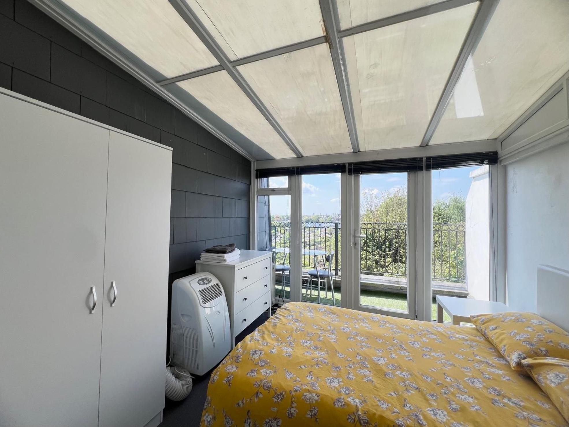 Comfy 2 Bedroom Apartments - Finchley Road, London Exteriör bild